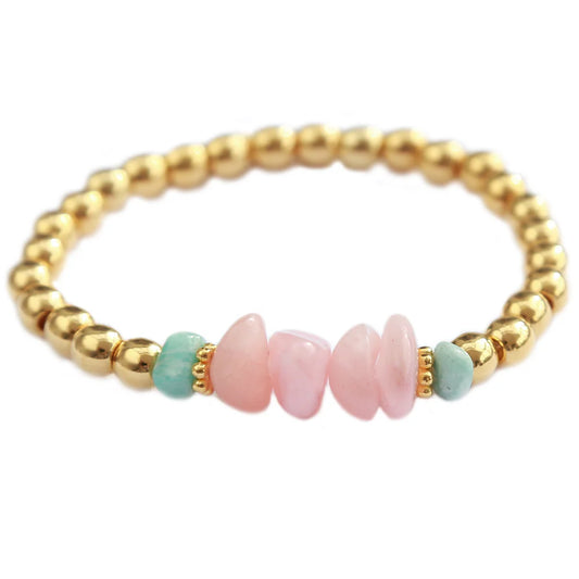 Love Ibiza armband. Gouden kralen met roze en turquoise amazonite