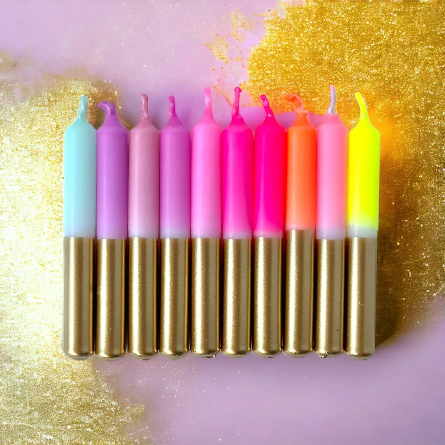 Dip dye kaarsen gekleurde met goud. Set van 10