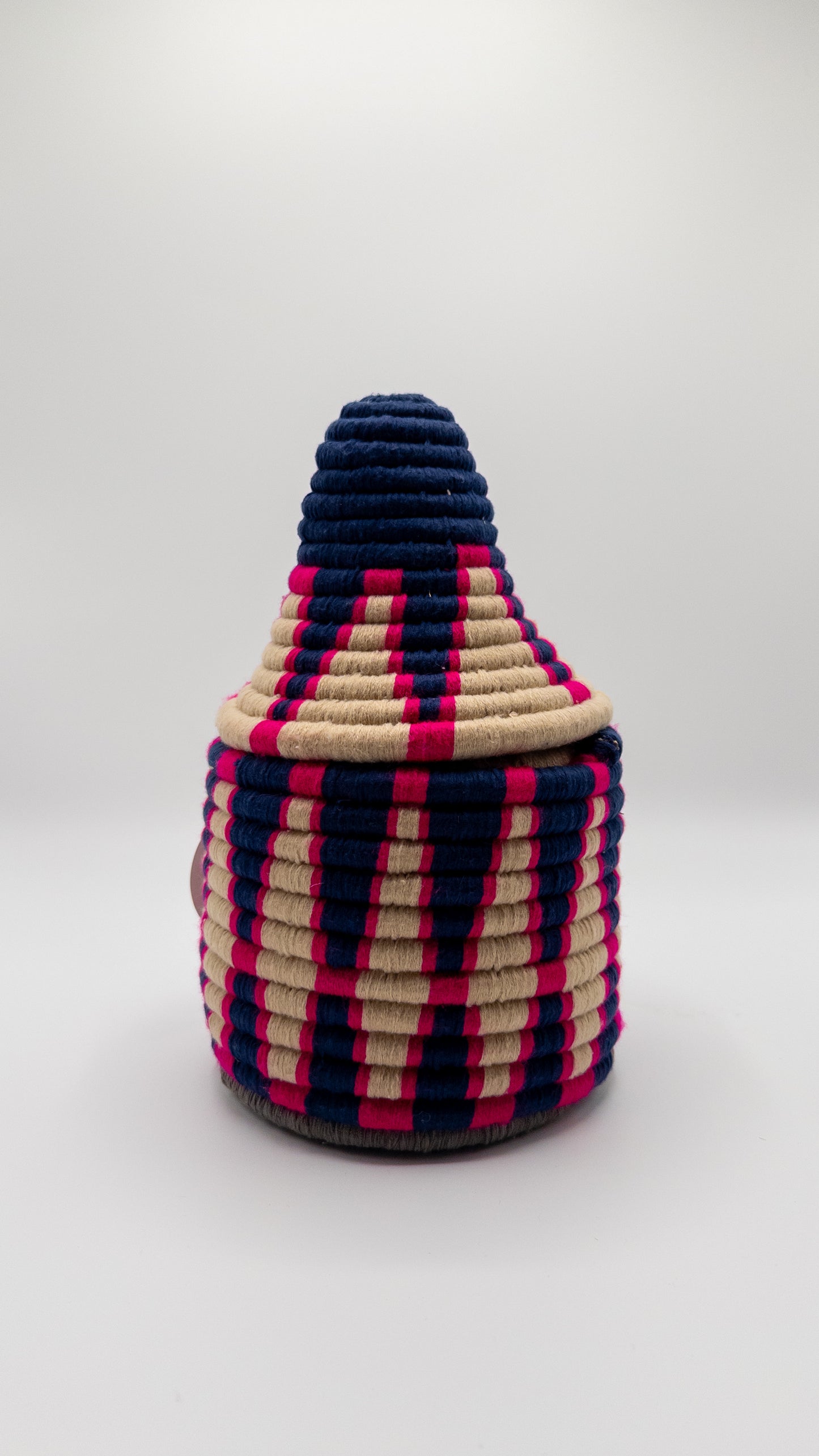 Handgeweven Berbermandje uit Marokko. Opbergmand