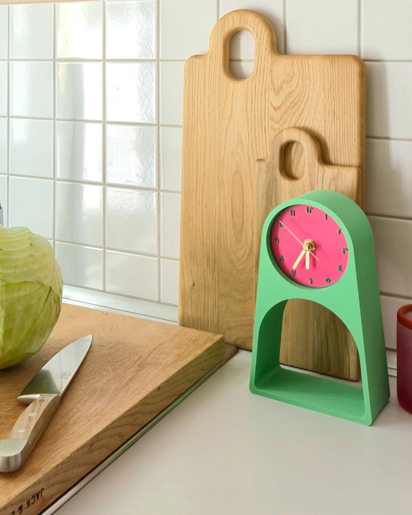 Tafelklok 3D geprint. Groen met roze. Staande klok. 23 cm