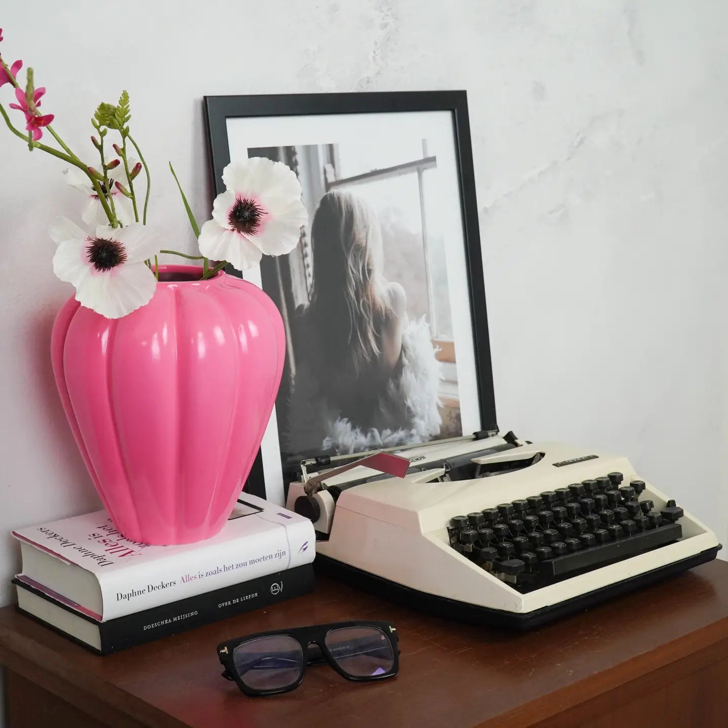 Vaas met ronde wervels. Roze. Van keramiek