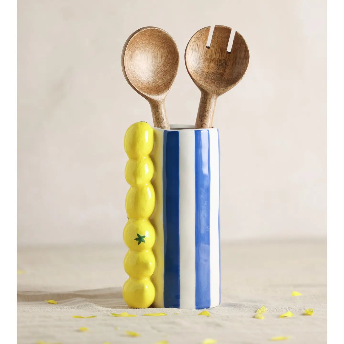 Vaas blauw met witte strepen en 3D citroenen. Pot voor keukengerei.