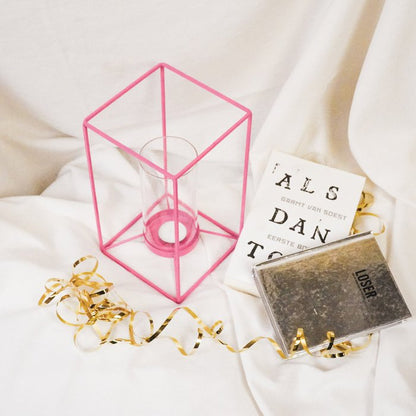 Lantaarn felroze metaal met glas. Windlicht voor stompkaars 