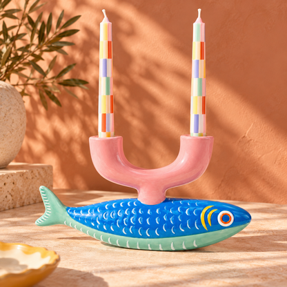 Sardine Kandelaar Keramiek Blauw en Roze | Vis Kaarshouder voor 2 Dinerkaarsen 23,5 cm