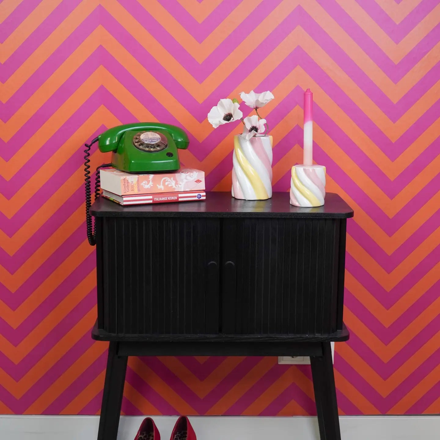 Kandelaar marshmallow. Kandelaar snoepje. Roze, geel en wit 