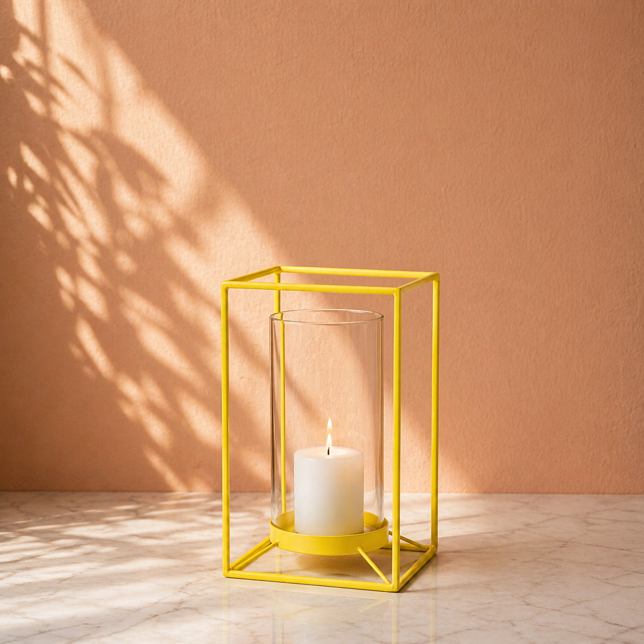 Metalen lantaarn met glas - sfeervolle decoratie voor binnen en buiten (Geel)