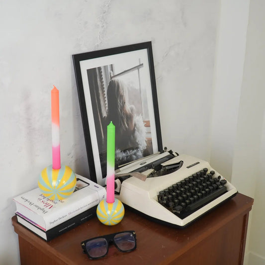 Kandelaar swirl. Ronde kandelaar voor dinerkaars. Geel en mint 