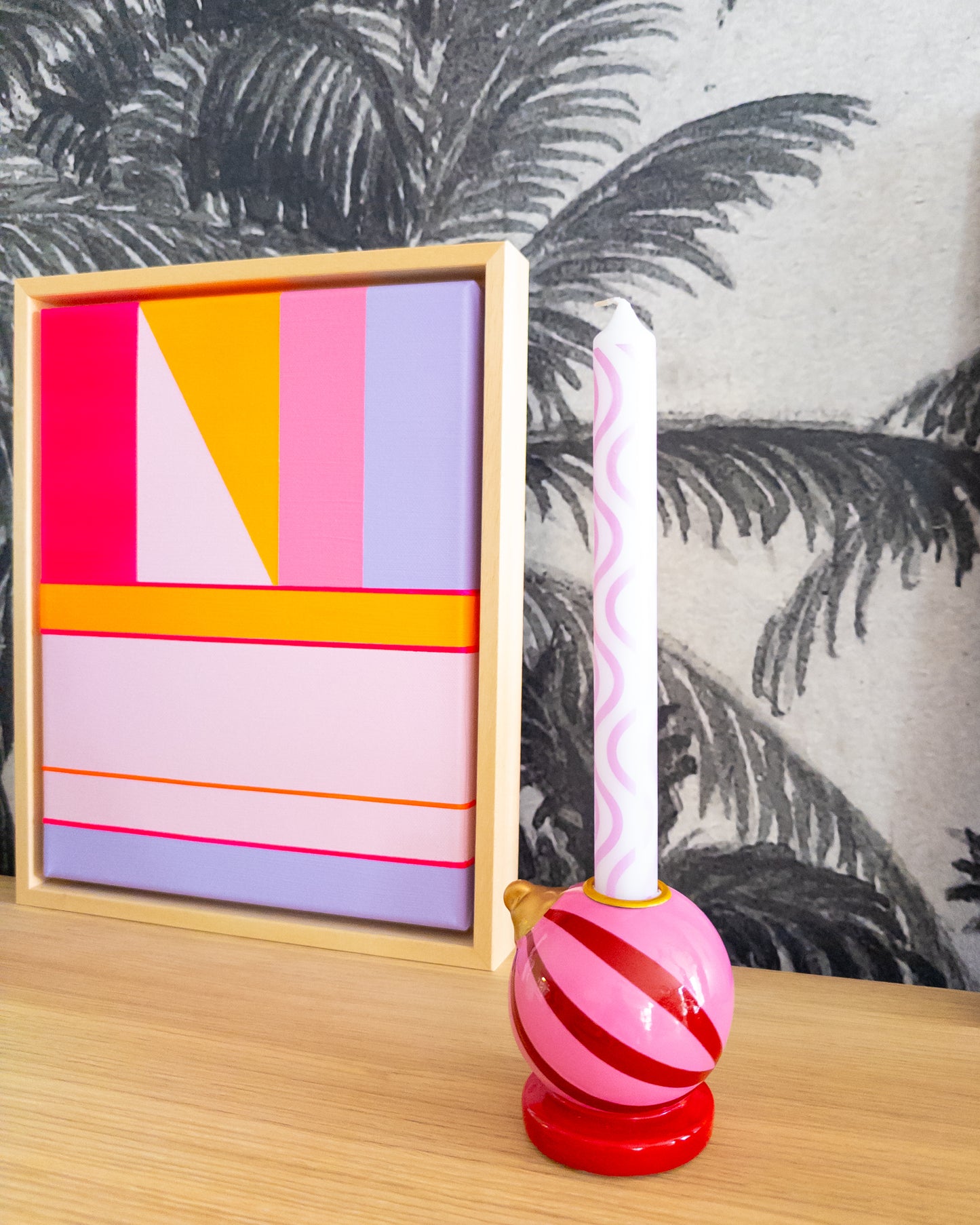 Kerstbal kandelaar. Roze en rood. Geschikt voor een dinerkaars 