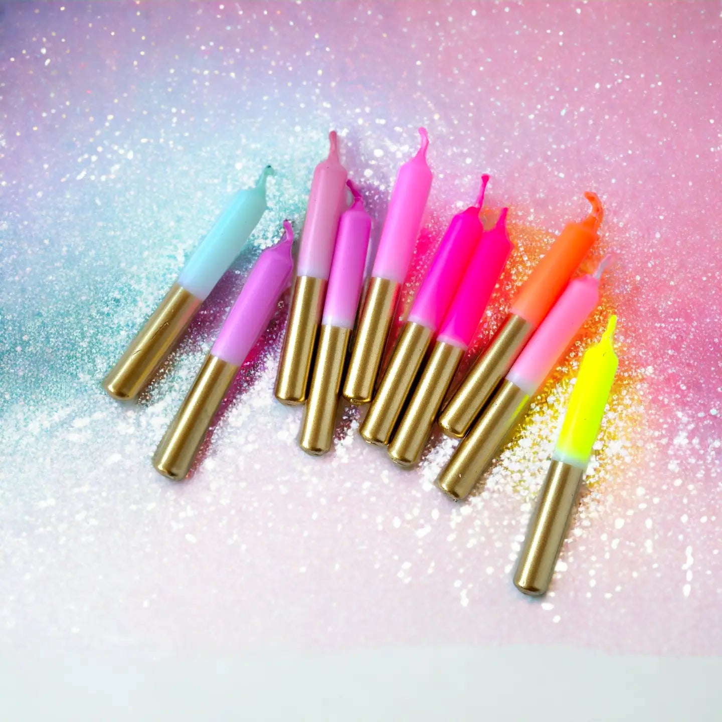 Set van 10 kerst kaarsen met gouden onderkant 