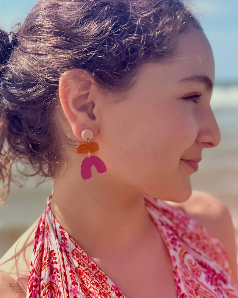 Kleurrijke oorbellen bij Miss Color 