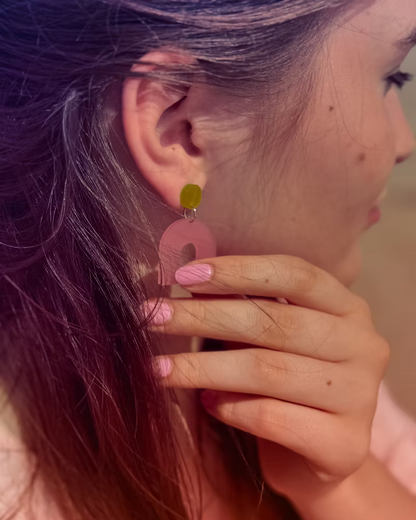 Kleurrijke oorbellen bij Miss Color 