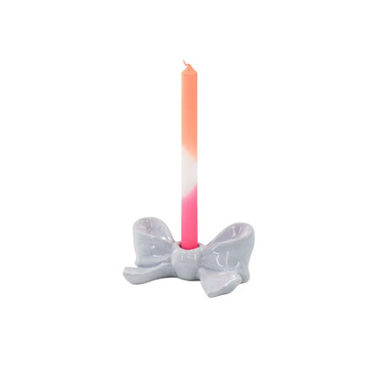 Kandelaar strik. Lila. Geschikt voor een dinerkaars 