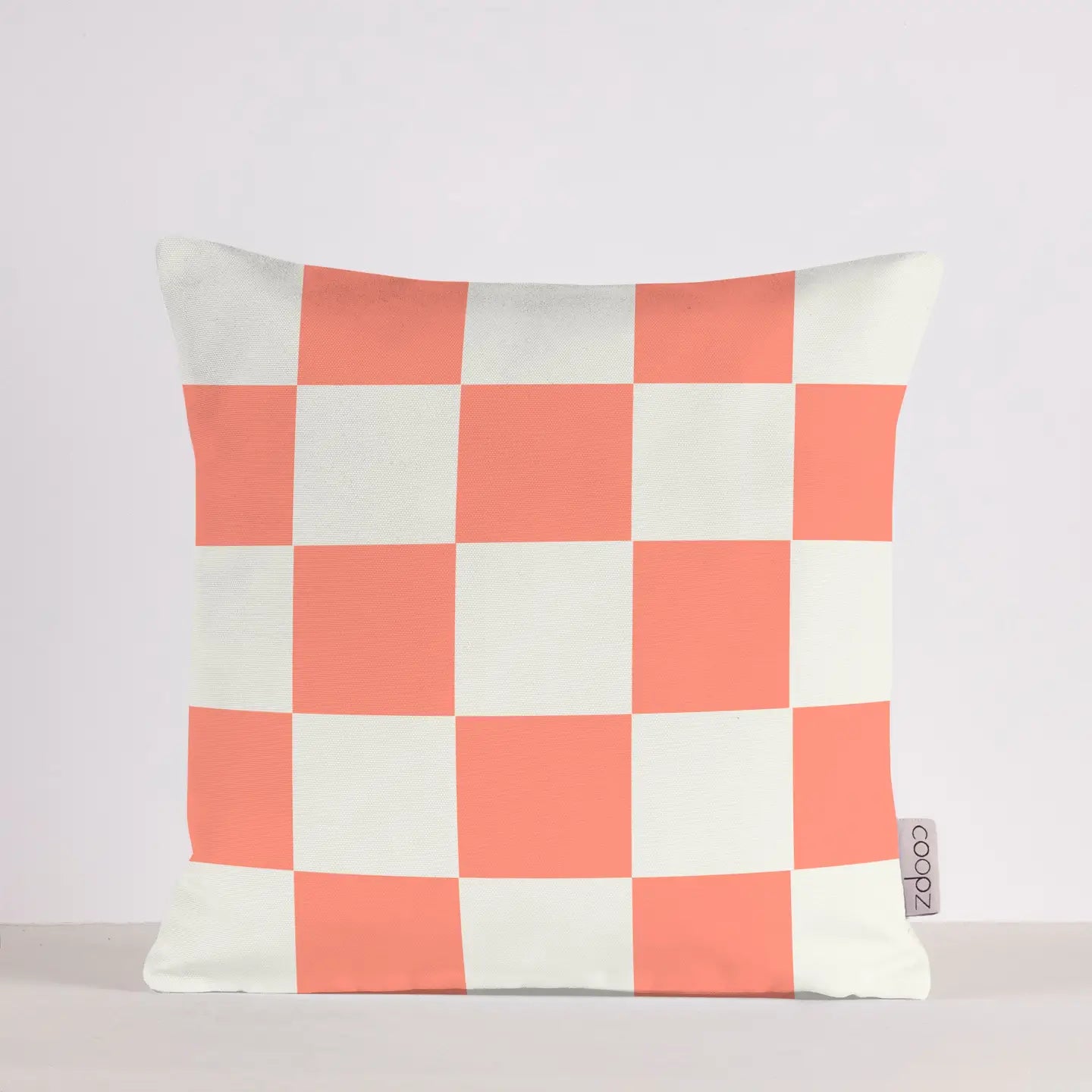Kussen koraal/wit geblokt. Canvas. 50x50 cm 