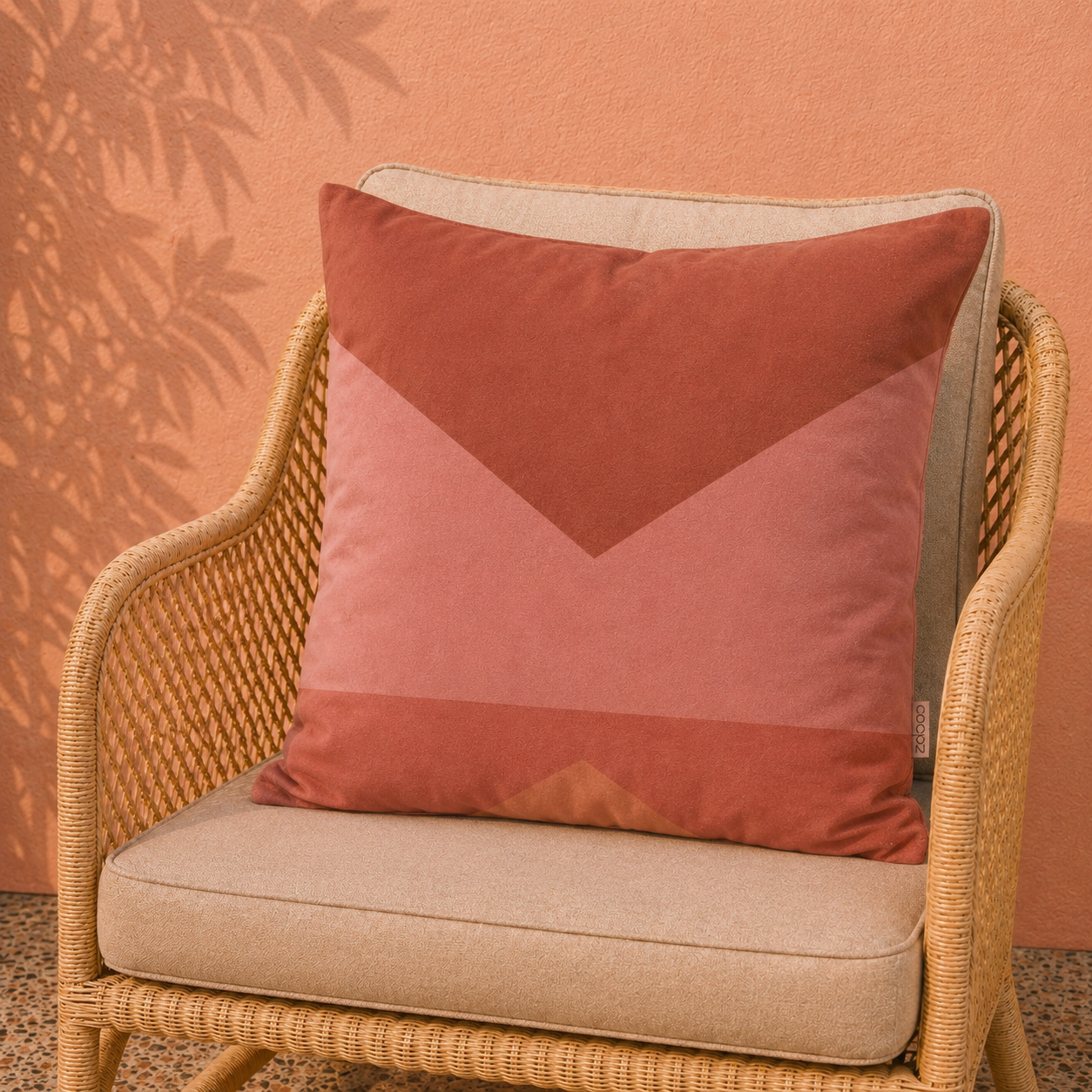 Grote Fluwelen Kussenhoes Dusty Pink 60x60 cm – Luxe Velvet Sierkussen met Grafisch Design