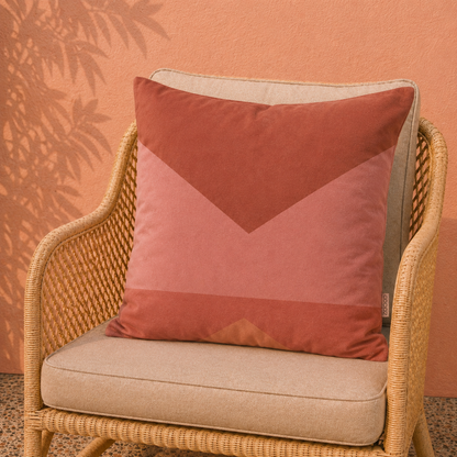 Grote Fluwelen Kussenhoes Dusty Pink 60x60 cm – Luxe Velvet Sierkussen met Grafisch Design