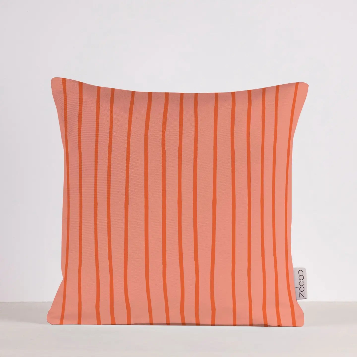 Kussen koraal met oranje strepen. 50x50 cm 