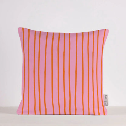 Kussen roze met oranje strepen. 50 x 50 cm 