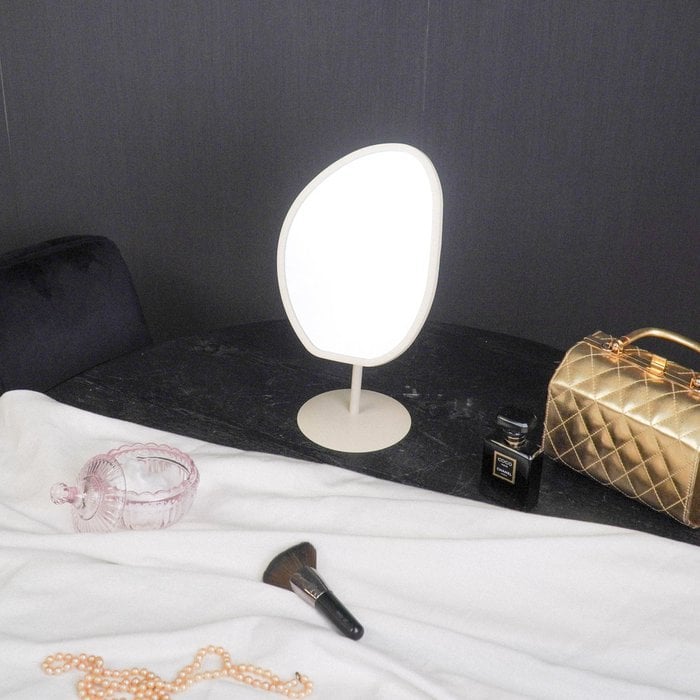 Make-up spiegel zand. Staande spiegel 