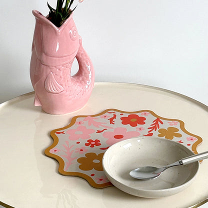 Roze keramieken vis vaas met speels design en glanzende afwerking, 25 cm hoog